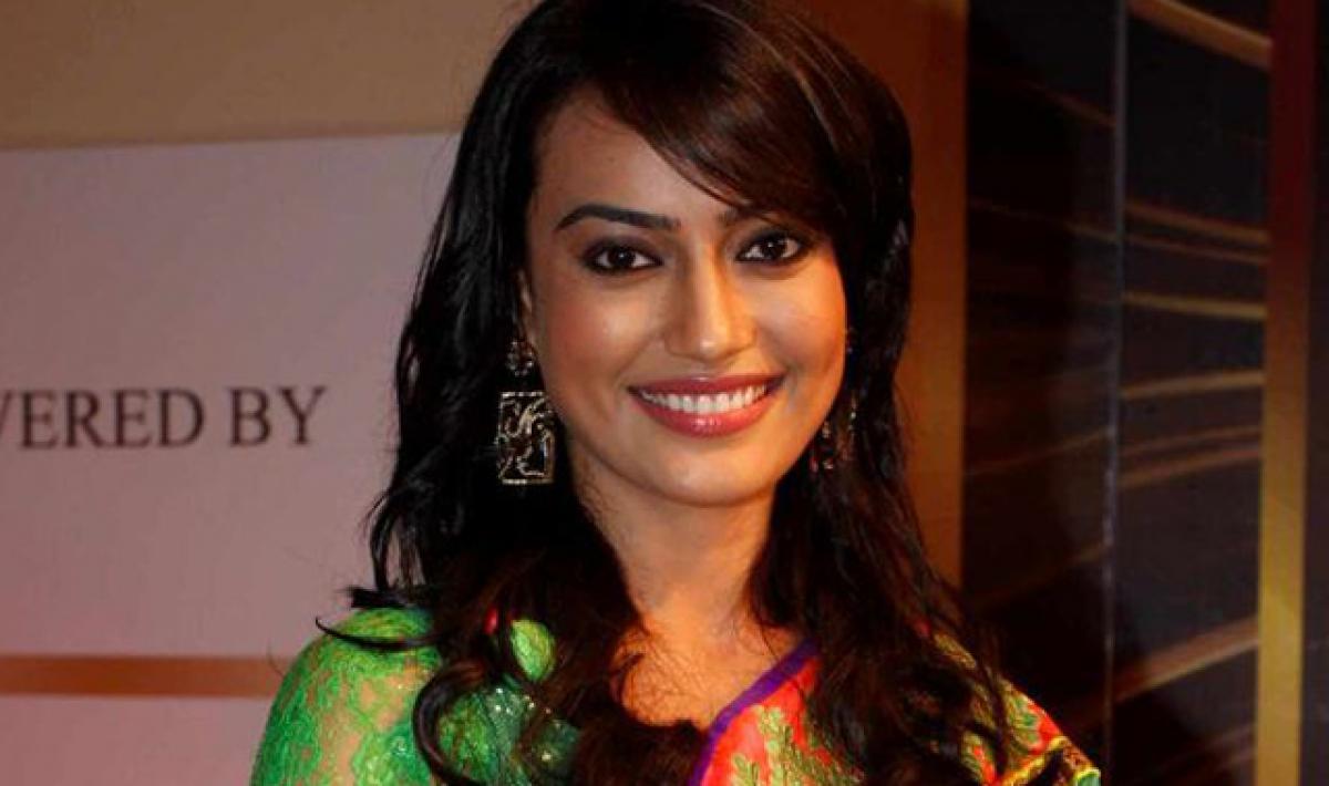 Surbhi Jyoti sports dental braces for new look in show